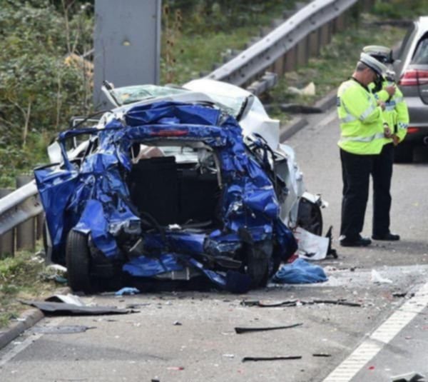 Police found the body of a 34-year-old woman, crushed in a car accident. They took her phone, but what they saw when they opened her Facebook page left them speechless!