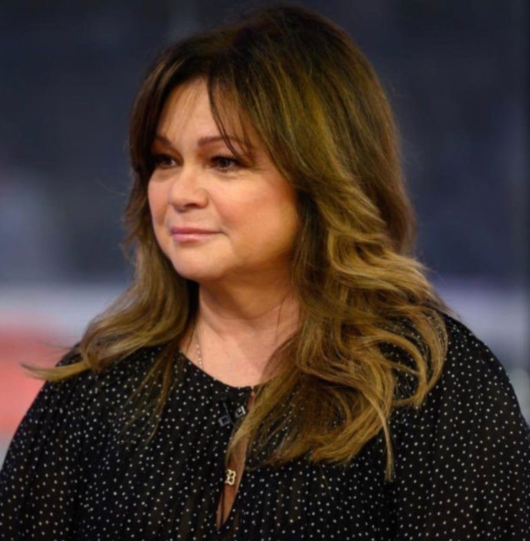 Valerie Bertinelli introduces her new boyfriend, two years after the pain of her divorce