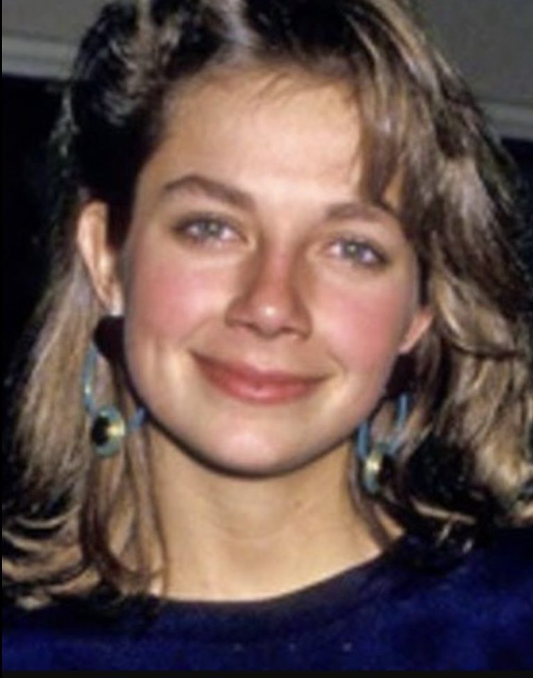 Justine Bateman defends decision to age naturally